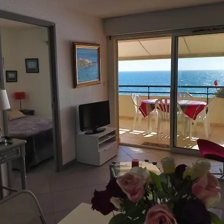 De 35m² Avec Terrasse De 14m² En Front De Mer, - Fr-1-472a-254 *