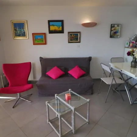 De 35m² Avec Terrasse De 14m² En Front De Mer, - Fr-1-472a-254